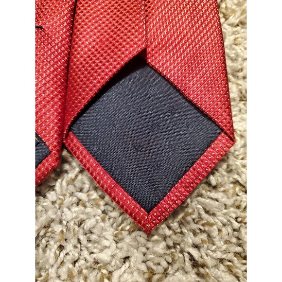 New Club Room designer red diamond print silk neck tie - Picture 5 of 7